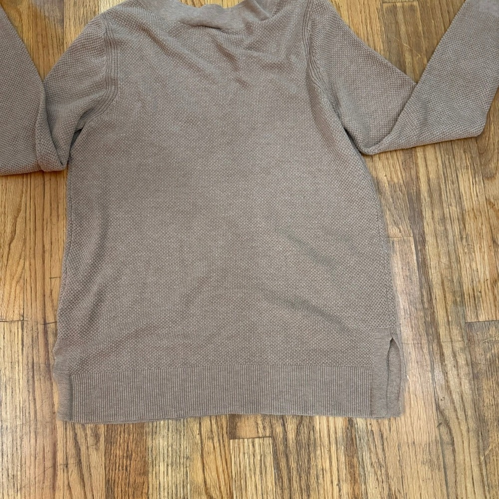 NWT GAP Womens Brown VNeck Textured Long Sleeve Sweater Size Medium NWT Fall - Picture 12 of 12